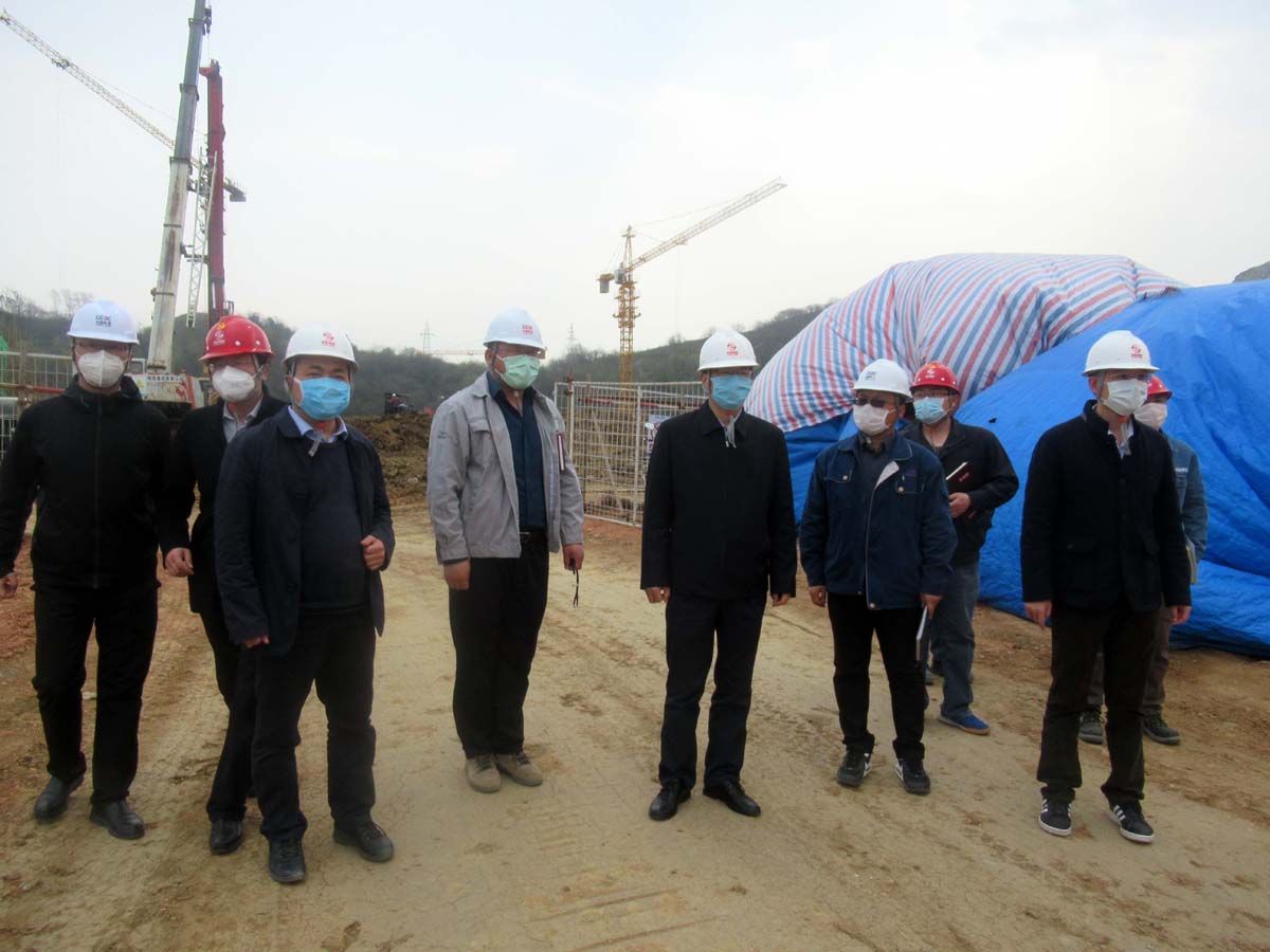 皖能環(huán)?？偨?jīng)理張為義到安徽電建一公司合肥龍泉山項目調(diào)研疫情防控和復工復產(chǎn)工作