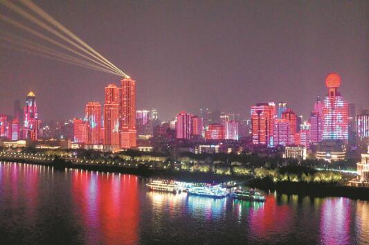 英雄之城，光明新生