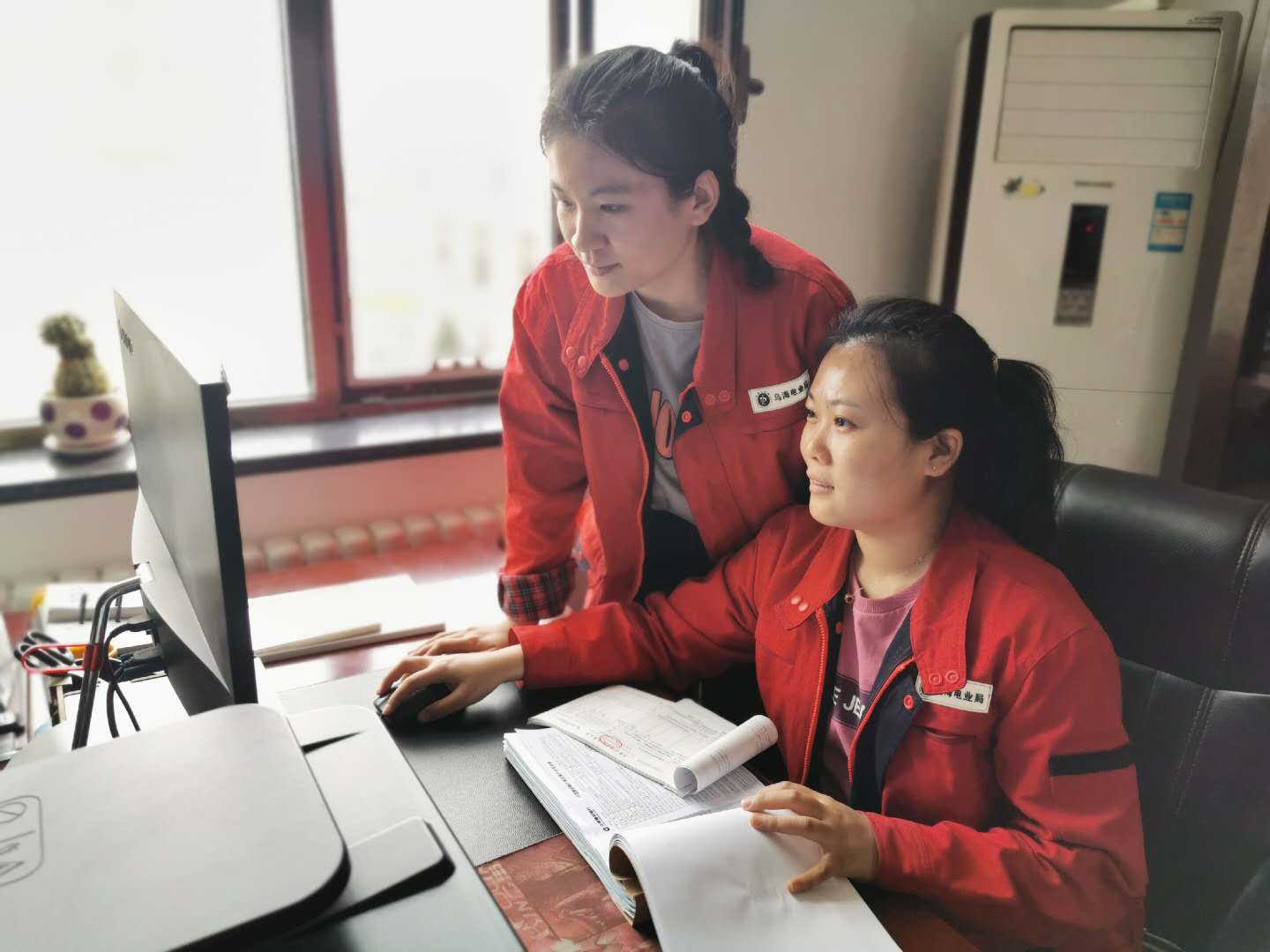 六五四供電分局：做好賬務自查，規(guī)范電費管理