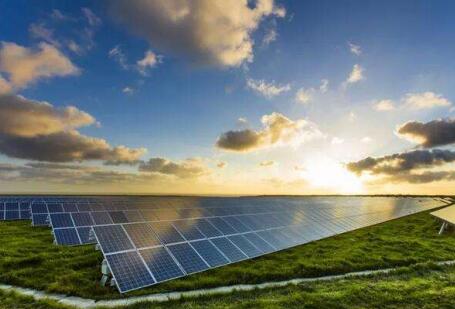 “新基建”釋放動能，光伏發(fā)電新一輪擴產(chǎn)潮起