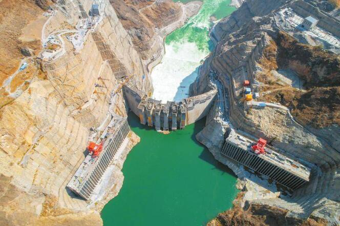 烏東德水電站首批投產(chǎn)的4臺機(jī)組正式持證運(yùn)營