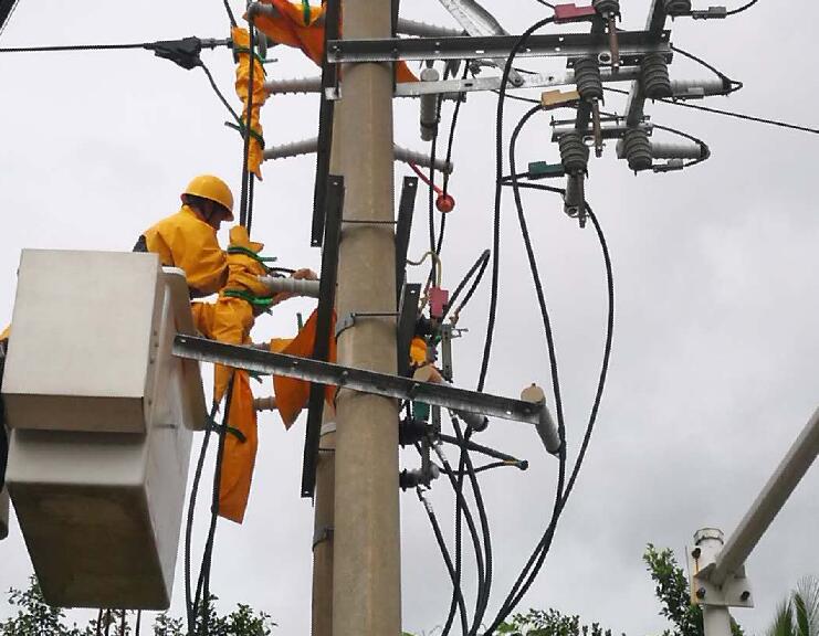 海南陵水供電局超常規(guī)舉措開展旁路不停電作業(yè)，提升居民電力獲得感