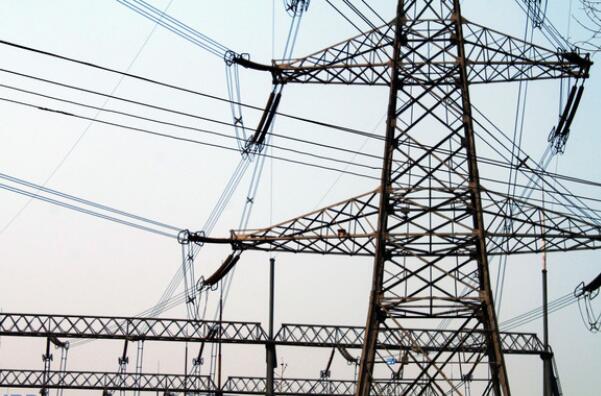 當(dāng)“5機(jī)”遇上特高壓:電網(wǎng)大動脈背后的“懂行”密碼