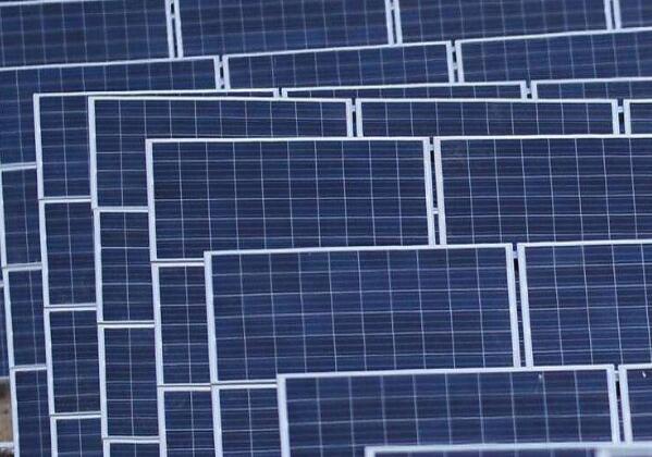 廣東梅州兩個光伏復合項目總投資35億元，年發(fā)電量為77000萬度