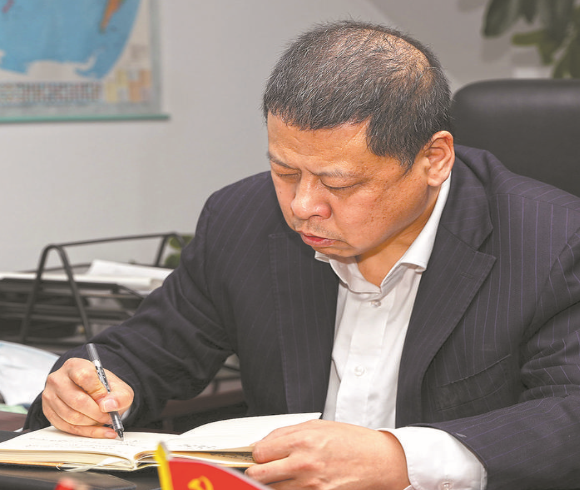 【國(guó)家電網(wǎng)公司特等勞?！客?波