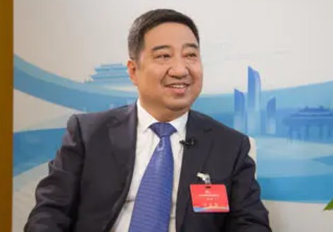 中國西電集團有限公司黨委書記、董事長、中國電氣裝備集團董事長白忠泉