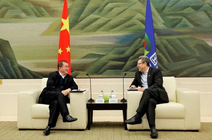 錢(qián)智民會(huì)見(jiàn)中國(guó)燃?xì)舛戮种飨⒖偛脛⒚鬏x