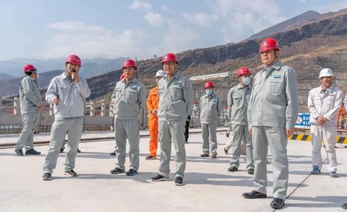 雷鳴山、韓君赴白鶴灘水電站調(diào)研