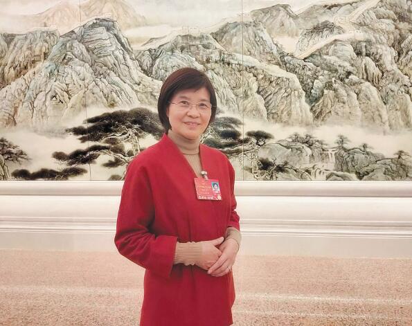 可靠電力助推紡織業(yè)綠色智能轉(zhuǎn)型——訪全國人大代表、江蘇陽光集團黨委書記、江蘇陽光股份有限公司董事長陳麗芬