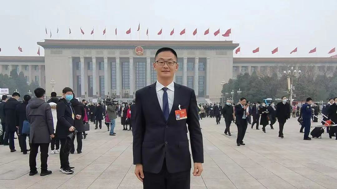 丁明：以數(shù)字化、智能化提升綠色化、低碳化