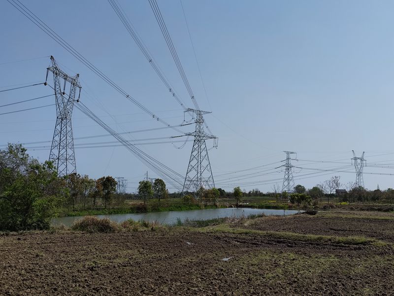 歷時103天，這項工程完工將進一步優(yōu)化三峽地區(qū)電網(wǎng)結(jié)構(gòu)