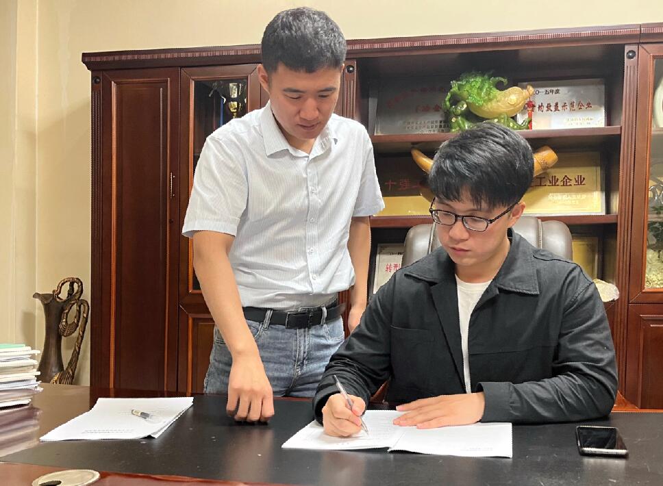 國網(wǎng)余姚市供電公司:“供電+能效服務” 助力企業(yè)節(jié)能降耗