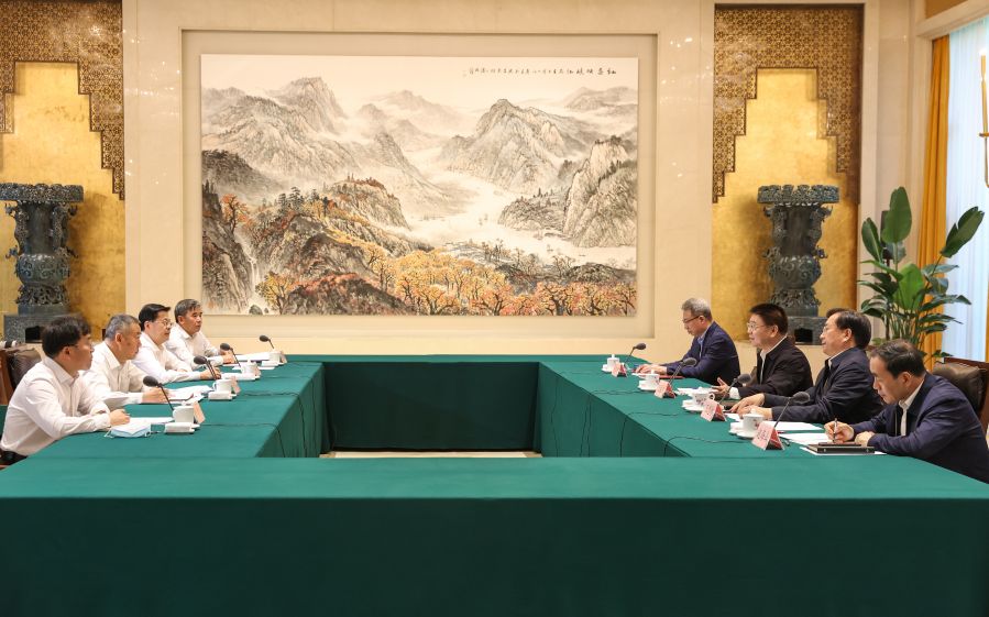 雷鳴山、韓君拜會湖北省委書記王蒙徽、省長王忠林