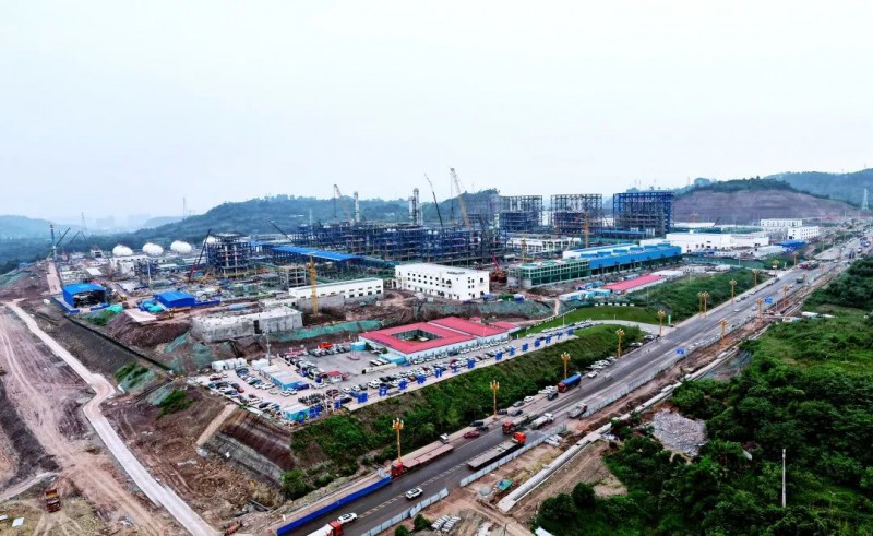 年底前將滿負(fù)荷投運(yùn)！協(xié)鑫科技樂山10萬噸顆粒硅項(xiàng)目即將投產(chǎn)