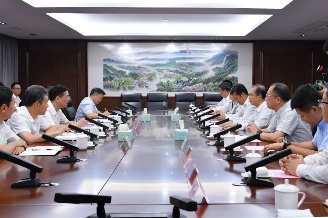 江毅拜會(huì)陳浩、南存輝并調(diào)研駐浙企業(yè)