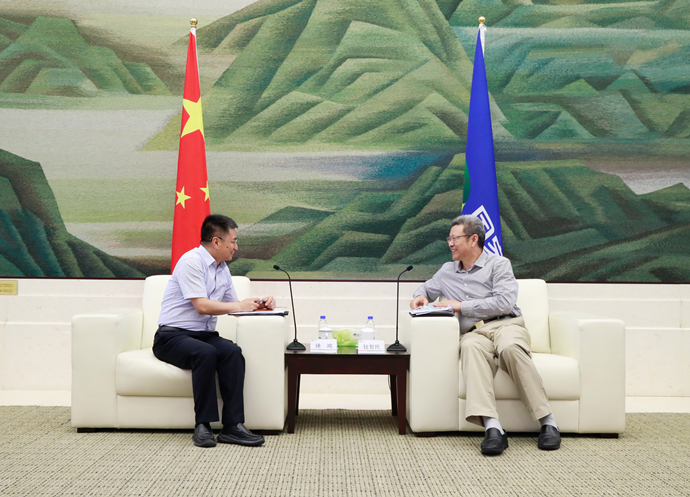 錢智民會(huì)見江西省新余市委副書記、市長徐鴻