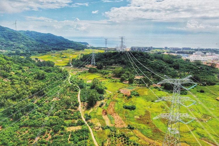 南方電網(wǎng)公司深入落實(shí)能源安全新戰(zhàn)略，助力實(shí)現(xiàn)“雙碳”目標(biāo)綜述