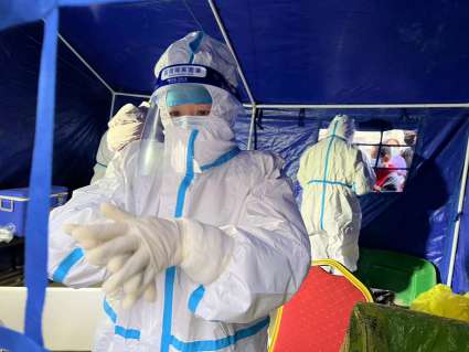 黨旗在漠南一線飄揚(yáng)，先鋒在北疆一線堅(jiān)守