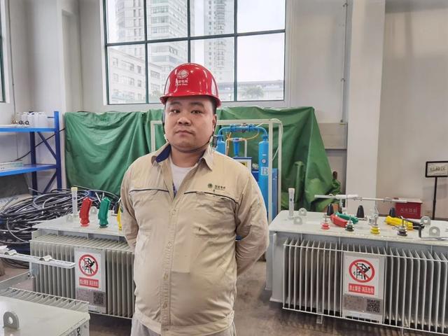 伏亦菲：深耕電網(wǎng)二十年，這位80后始終奮斗在前線(xiàn)