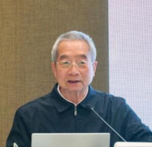 周大地：動力電池發(fā)展迅猛，氫燃料或?qū)⒊鼍? width=