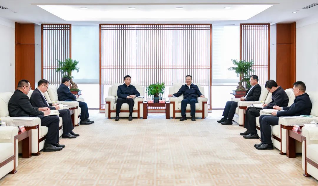 大唐集團有限公司黨組書記、董事長鄒磊會見吉林省委常委、省委秘書長李偉