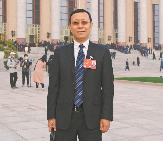 【兩會好聲音】全國人大代表 李生權(quán):推動電-碳市場協(xié)同聯(lián)動 常態(tài)化開展綠電交易