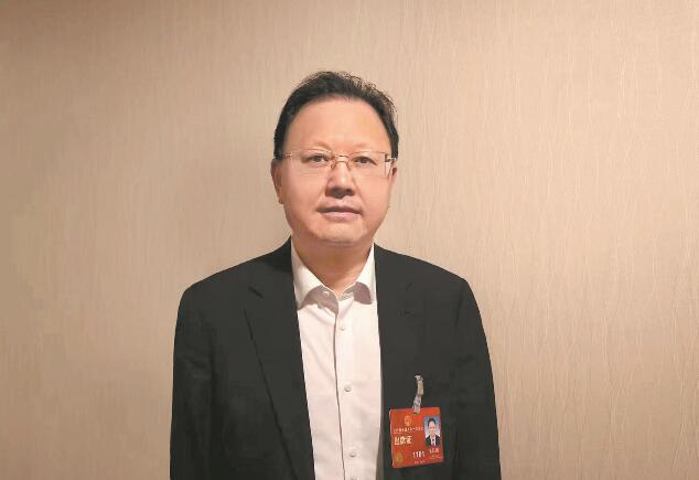 加快新能源產(chǎn)業(yè)技術(shù)創(chuàng)新 助推能源綠色低碳轉(zhuǎn)型——訪全國(guó)人大代表、江西贛鋒鋰業(yè)集團(tuán)股份有限公司董事長(zhǎng)李良彬