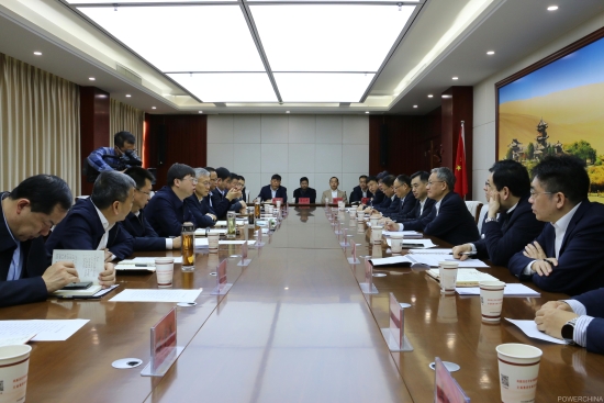 中國電建黨委副書記、總經(jīng)理王斌與酒泉市主要領(lǐng)導(dǎo)會談