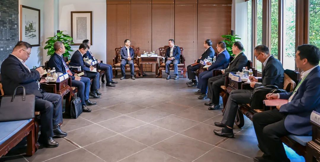 大唐集團(tuán)黨組書記、董事長(zhǎng)鄒磊與海南省副省長(zhǎng)倪強(qiáng)會(huì)談