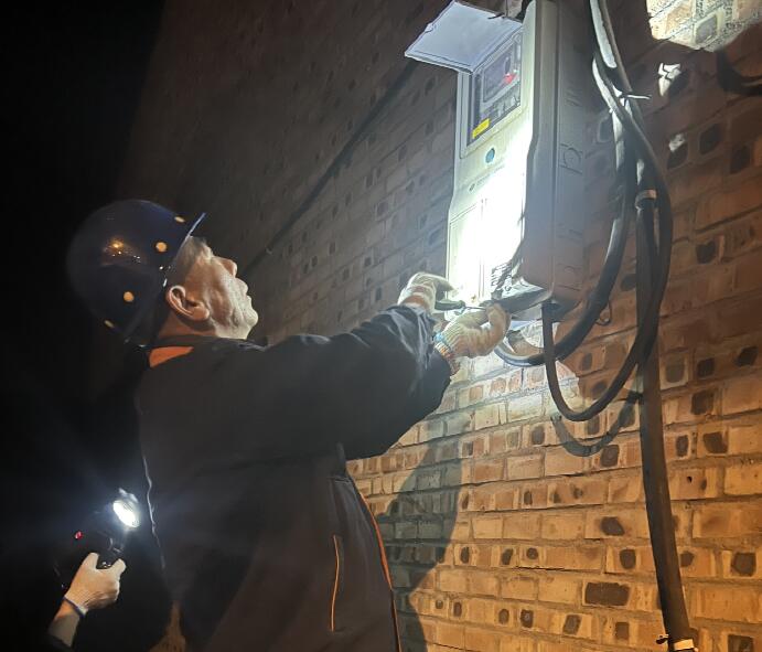 豐鎮(zhèn)供電公司開展查處安全隱患、保障供用電質(zhì)量專項(xiàng)用電檢查行動(dòng)