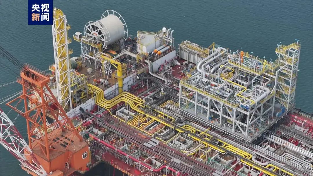 全球首艘!“海上石油加工廠”，交付了!