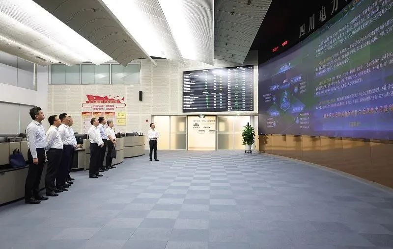 辛保安赴國網(wǎng)西南分部、國網(wǎng)四川電力檢查迎峰度夏供電保障工作