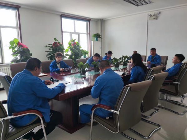 烏海市千里山供電公司：學(xué)好政務(wù)處分法，增強(qiáng)履職盡責(zé)能力