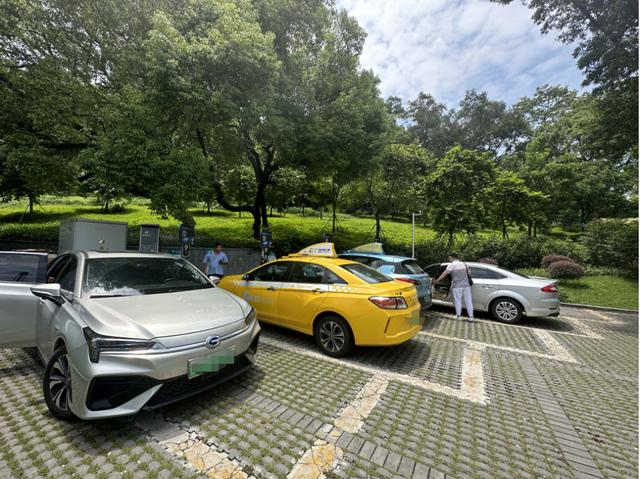 調(diào)查丨多地充電樁電價(jià)漲幅20%以上，分時(shí)電價(jià)與行業(yè)競爭多方博弈