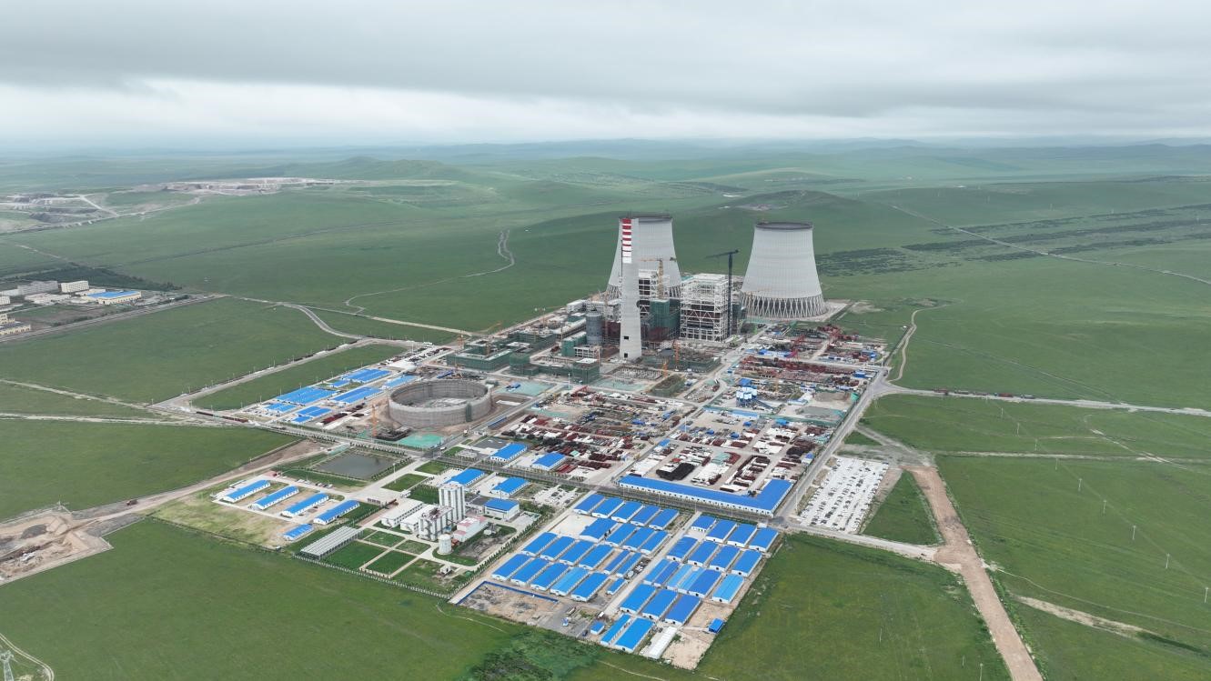 不怕困難、奮勇向前 天邊草原加壓奮進打響“五大戰(zhàn)役”攻堅全年目標