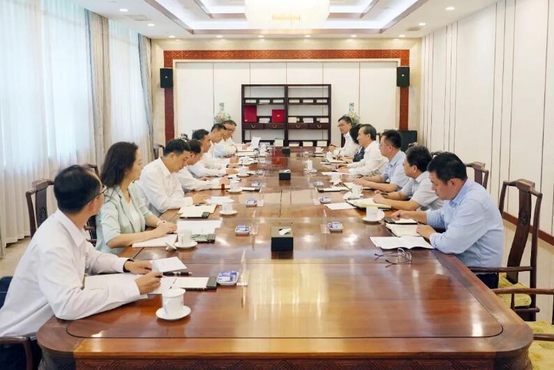 中國能建黨委書記、董事長宋海良與中國貿(mào)促會會長任鴻斌會談