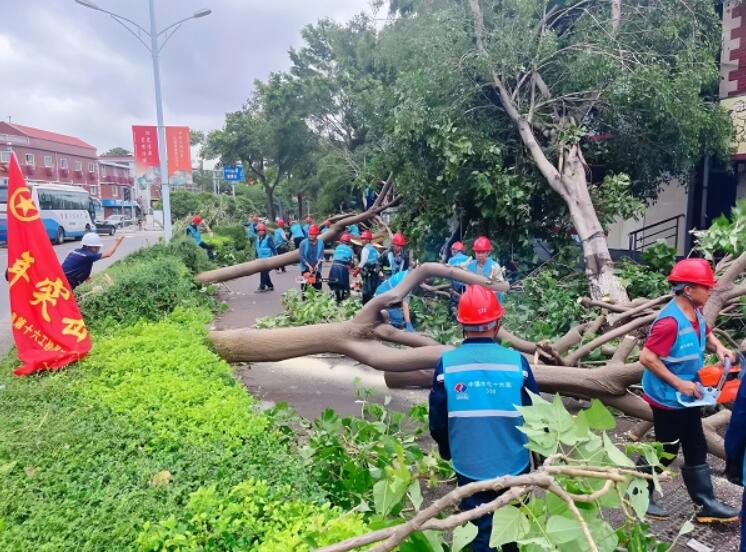 【搶險(xiǎn)救災(zāi) 我們?cè)谇熬€】中國電建:聞“汛”而動(dòng)向“險(xiǎn)”行