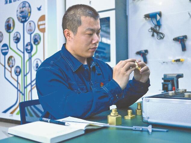 何龍：扎根北疆9年，他找到了自己的位置