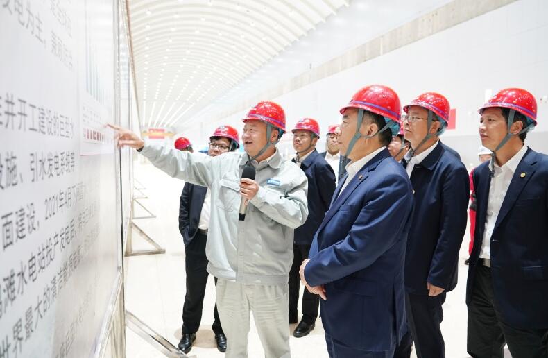 中國(guó)能建黨委書(shū)記、董事長(zhǎng)宋海良赴白鶴灘水電站調(diào)研