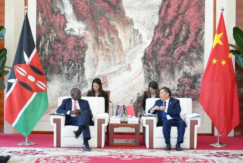 中國能建黨委書記、董事長宋海良與肯尼亞總統(tǒng)魯托會談