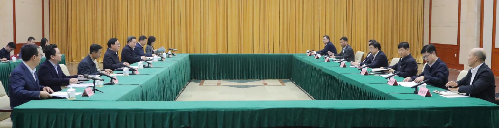 國資委黨委書記、主任張玉卓會見海南省委省政府主要負責同志