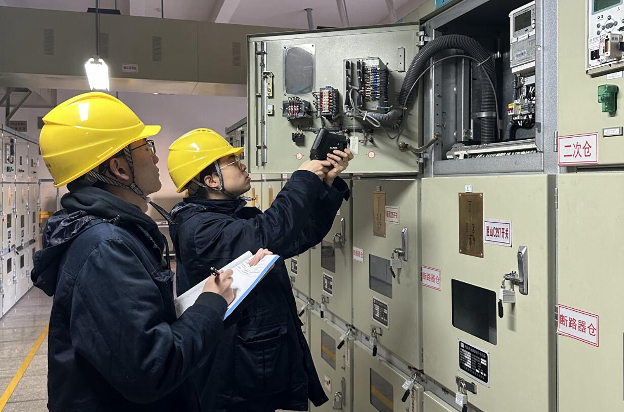 國網(wǎng)余姚市供電公司:精準(zhǔn)測(cè)溫除隱患 迎峰度冬添保障