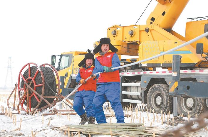 吉林白城供電公司:強網(wǎng)架優(yōu)服務(wù) 助力綠色發(fā)展