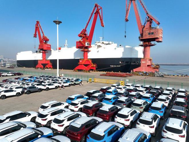 中國(guó)不僅電動(dòng)汽車在世界火了,就連汽車運(yùn)輸船也跟著圈粉