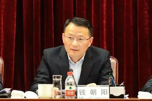 錢朝陽(yáng)任中國(guó)南方電網(wǎng)有限責(zé)任公司董事總經(jīng)理、黨組副書記
