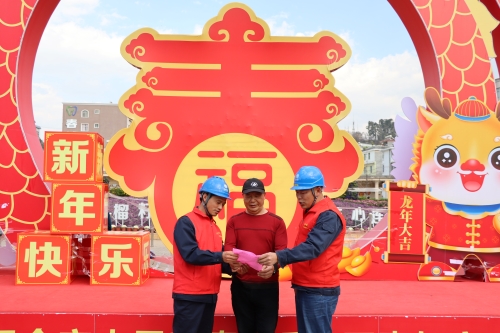 國網(wǎng)會(huì)理市供電公司:古城燈彩鬧元宵 佳節(jié)保電不停歇