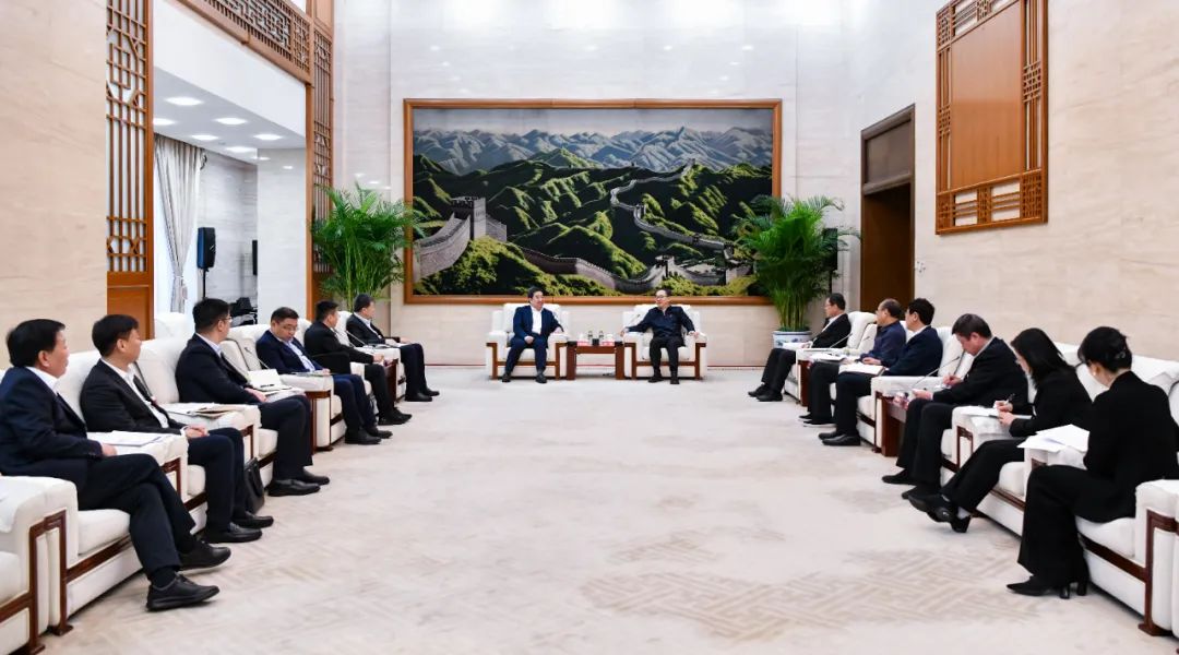 中國電氣裝備白忠泉董事長、周群總經(jīng)理拜訪中國大唐董事長鄒磊