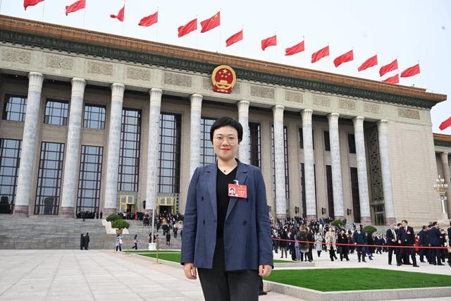 全國(guó)人大代表、上汽集團(tuán)零束科技黨委副書記劉懿艷：建議加大中國(guó)智能電動(dòng)汽車技術(shù)出海專利保護(hù)力度