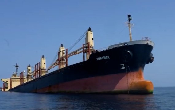 紅海危機進入“3D”模式，海面熱戰(zhàn)不歇海底電纜被切斷