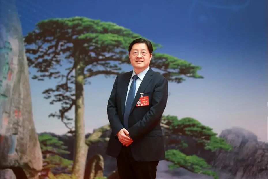 【兩會好聲音】全國人大代表、國網(wǎng)安徽電力董事長楊勇：為推動可再生能源高質(zhì)量發(fā)展提供法治保障